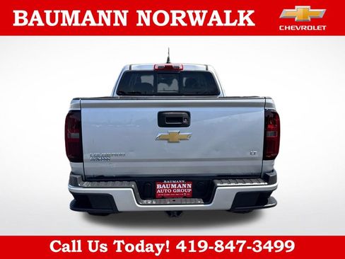Used 2017 Chevrolet Colorado LT w/ LT Convenience Package RWD image 4