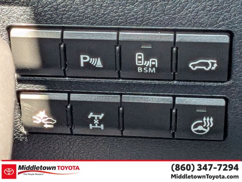 Used 2015 Lexus NX 200t AWD w/ Luxury Package image 18