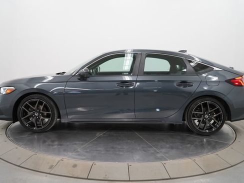 Used 2023 Honda Civic Sport Touring image 4