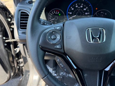 Certified 2021 Honda HR-V Sport image 18