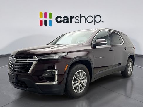 Used 2023 Chevrolet Traverse LT AWD/4WD image 1