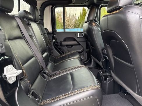 Used 2023 Jeep Gladiator Overland image 13