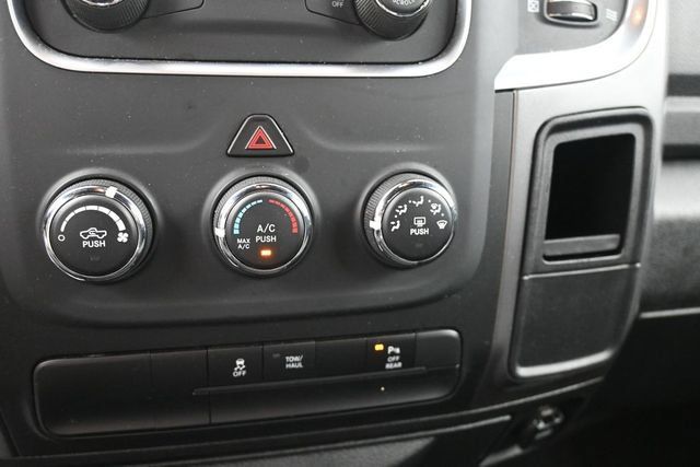 Used 2024 RAM 1500 Warlock AWD/4WD image 24