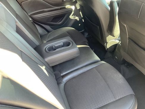 Used 2022 Buick Encore Preferred w/ Safety Package image 31