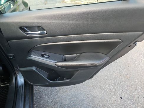 Used 2019 Nissan Altima 2.5 SR w/ SR Premium Package AWD/4WD image 18