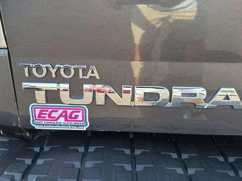Used 2012 Toyota Tundra 4x4 CrewMax w/ SR5 Pkg image 6