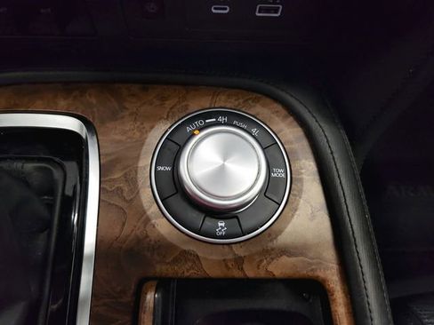 Used 2024 Nissan Armada SL image 26