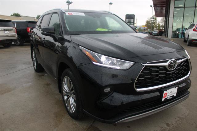 Certified 2026 Toyota Highlander Platinum AWD/4WD image 1