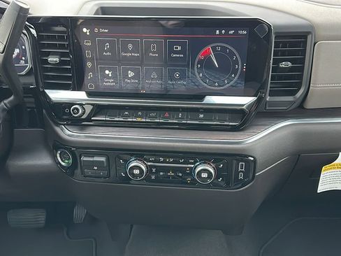 Used 2025 GMC Sierra 1500 SLT image 11