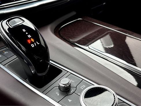 Certified 2024 Cadillac Escalade ESV Sport Platinum w/ LPO, ONYX Package image 20