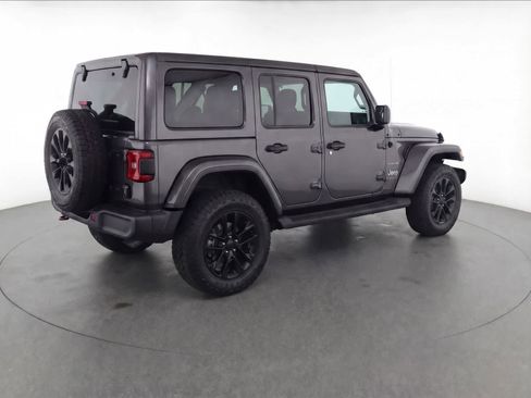 Used 2021 Jeep Wrangler Unlimited Sahara w/ Cold Weather Group image 4