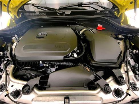 Certified 2025 MINI Cooper S image 9