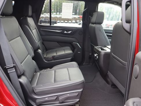 Used 2021 GMC Yukon Denali w/ Denali Premium Package AWD/4WD image 24