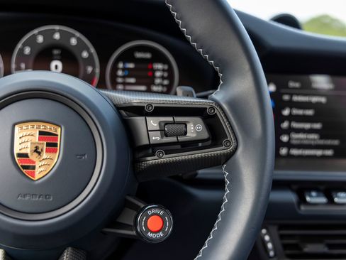 Certified 2025 Porsche 911 Carrera S RWD image 37