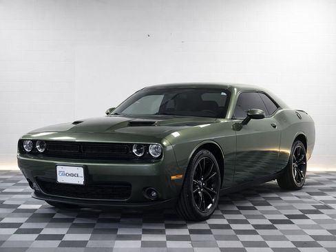 Used 2018 Dodge Challenger SXT Plus image 1