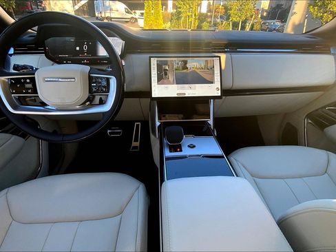 New 2025 Land Rover Range Rover Autobiography image 5