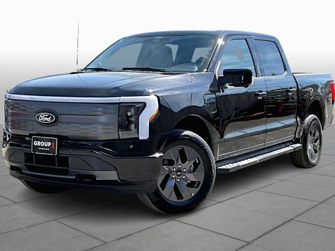 Used 2025 Ford F150 Lightning Lariat w/ Max Trailer Tow Package image 2