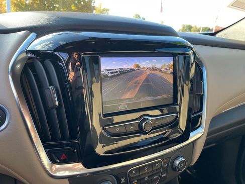 Used 2023 Chevrolet Traverse LS image 24