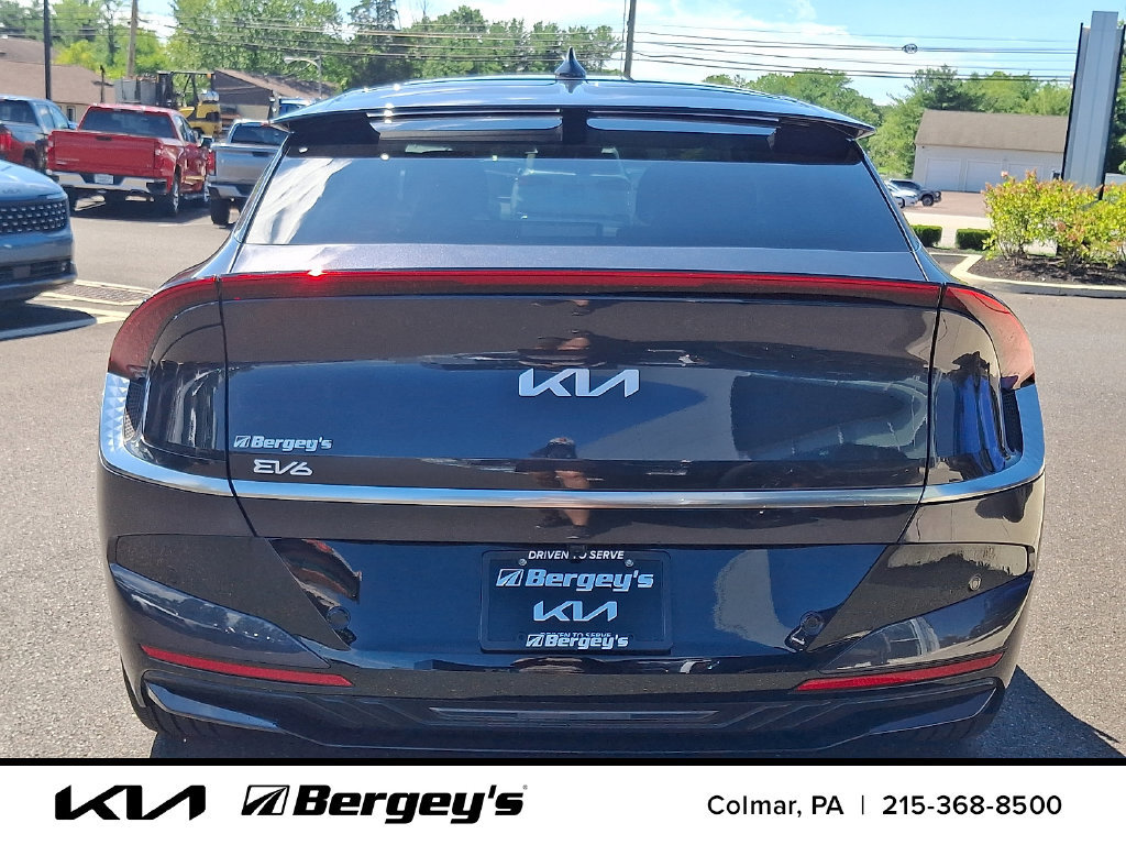 Certified 2025 Kia EV6 Wind AWD/4WD image 6