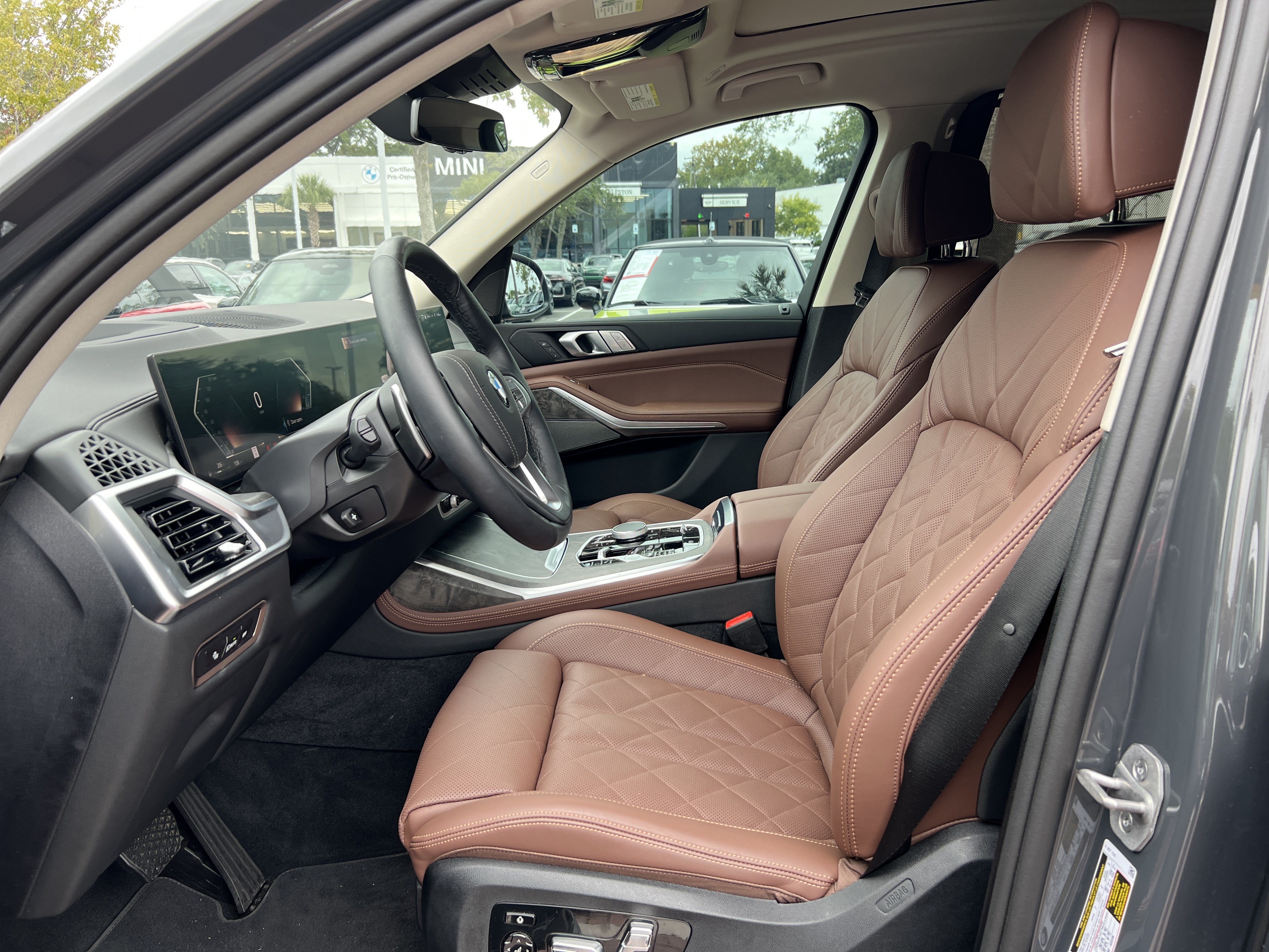 Used 2026 BMW X7 xDrive40i AWD/4WD image 16
