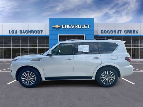 Used 2023 Nissan Armada SL w/ Captain's Chairs Package image 5