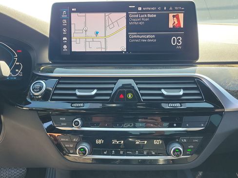 Used 2023 BMW 530e RWD image 28