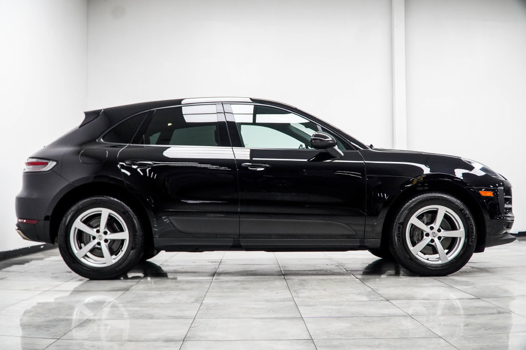 Used 2021 Porsche Macan AWD/4WD image 10