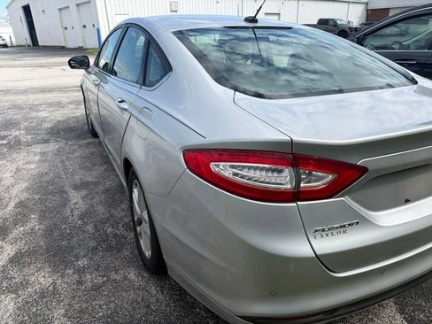 Used 2016 Ford Fusion SE FWD image 7