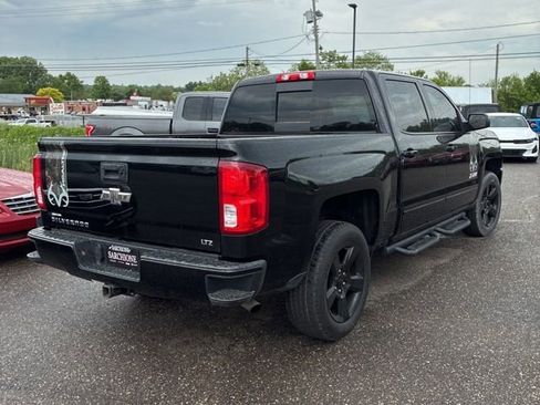 Used 2018 Chevrolet Silverado 1500 LTZ Z71 w/ Realtree Edition AWD/4WD image 6