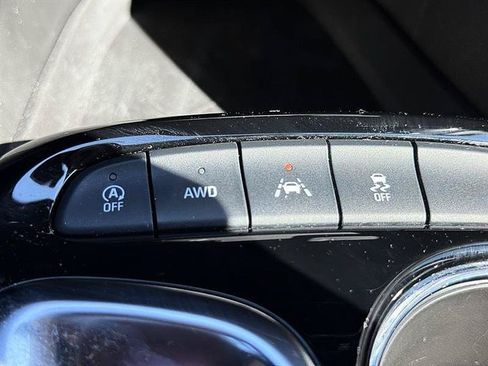 Used 2024 Buick Encore GX Avenir AWD/4WD image 39