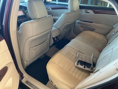 Used 2011 Toyota Avalon image 17