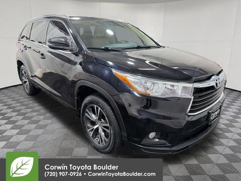 Used 2016 Toyota Highlander XLE AWD/4WD image 1