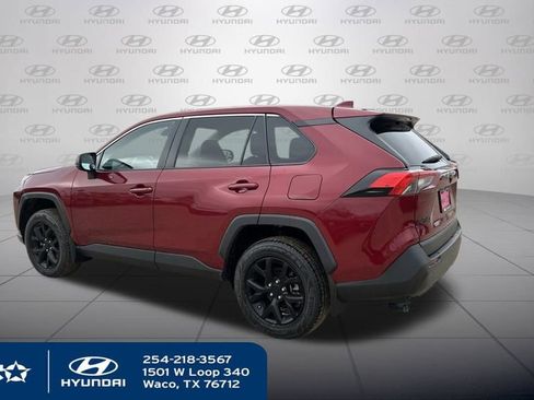 Used 2022 Toyota RAV4 LE image 13