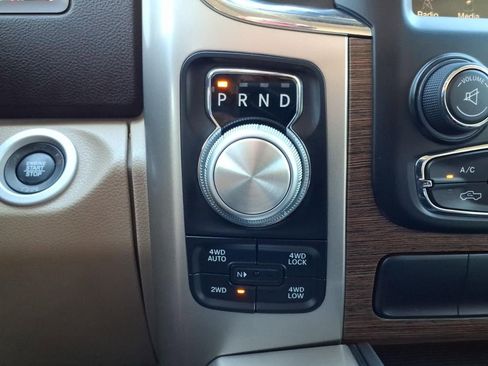 Used 2017 RAM 1500 Laramie w/ Convenience Group image 29