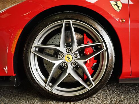 Used 2020 Ferrari 488 Pista Spider image 32