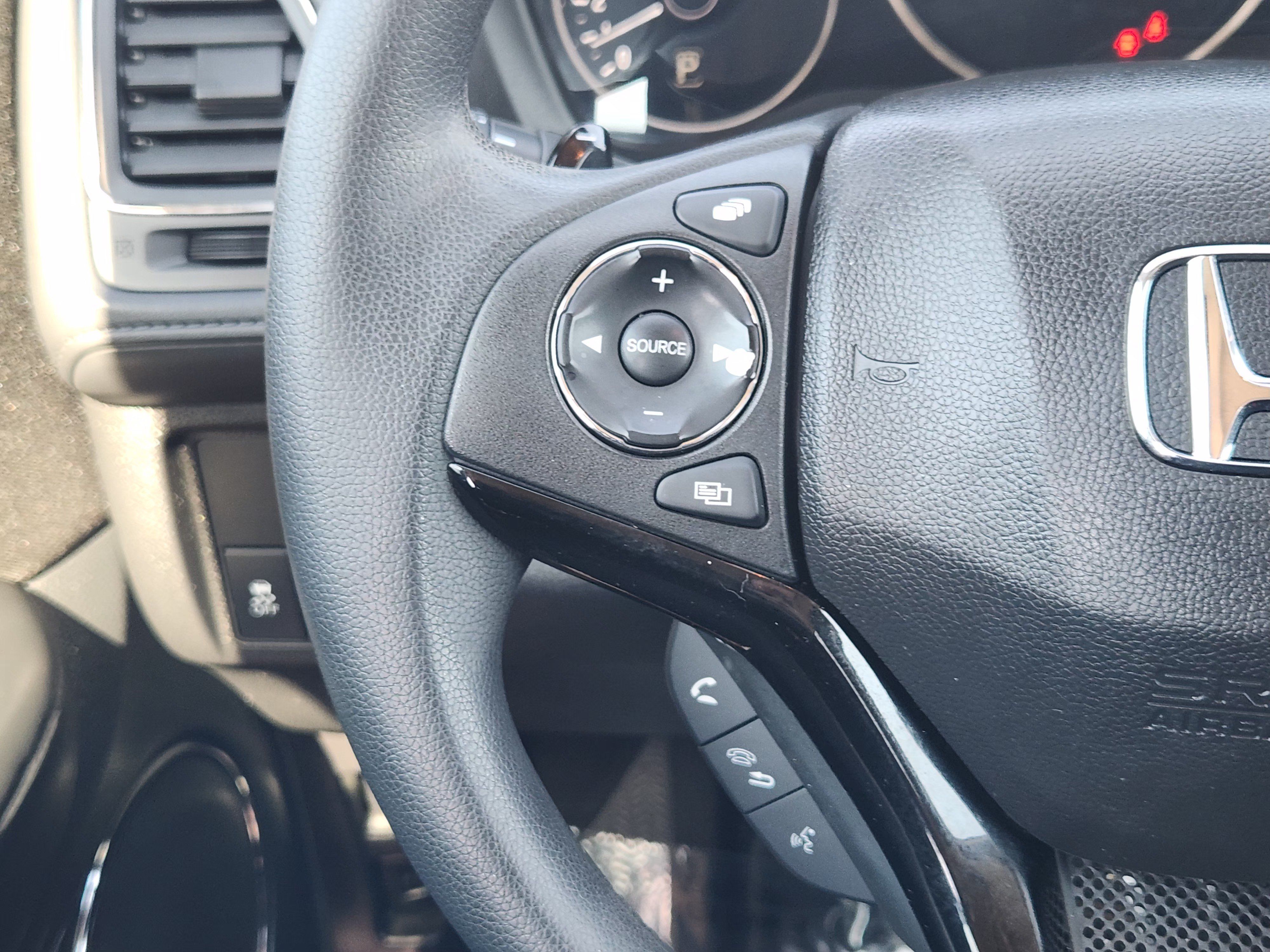 Used 2016 Honda HR-V EX image 29
