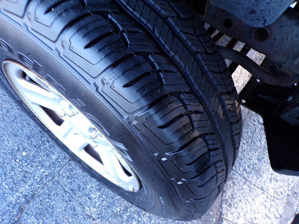 Used 2013 Jeep Wrangler Sport AWD/4WD image 6