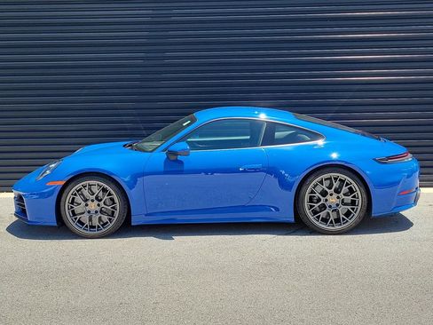 Certified 2025 Porsche 911 Carrera S RWD image 2