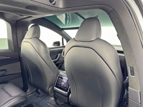 Used 2023 Tesla Model X image 38
