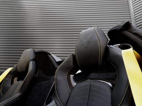 Used 2024 Chevrolet Corvette Z06 w/ Battery Protection Package image 17