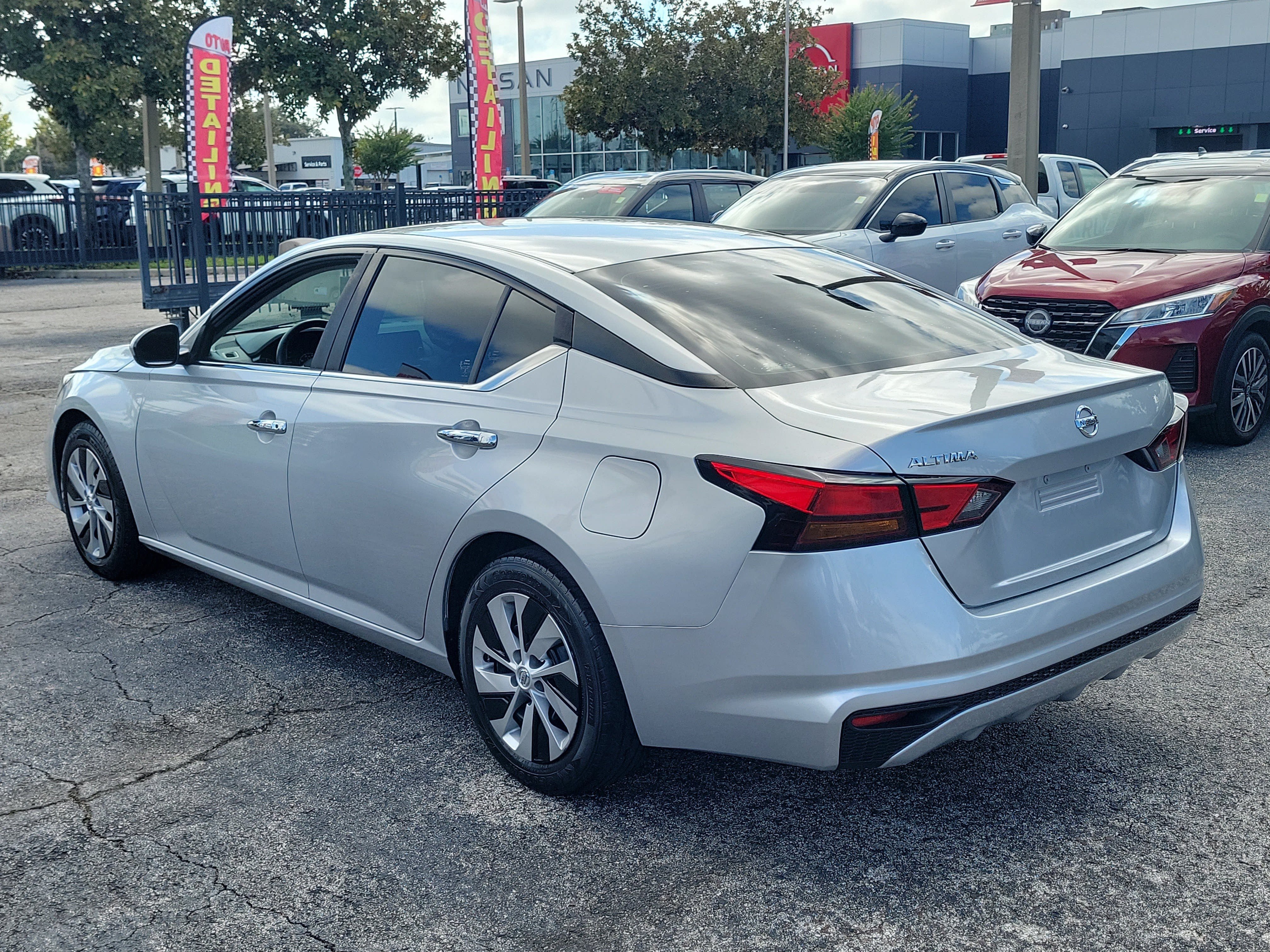 Certified 2021 Nissan Altima 2.5 S FWD image 8