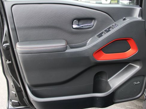 Used 2023 Nissan Frontier PRO-4X w/ Pro Convenience Package image 14