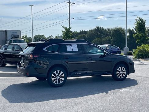 Used 2023 Subaru Outback AWD/4WD image 8