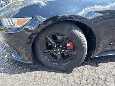 Used 2015 Ford Mustang Coupe RWD image 2