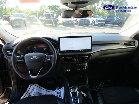 Certified 2026 Ford Escape SE w/ Class II Trailer Tow Package FWD image 4