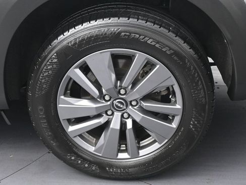 Used 2025 Nissan Pathfinder SV AWD/4WD image 11