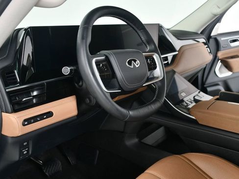 Used 2025 INFINITI QX80 Sensory image 26