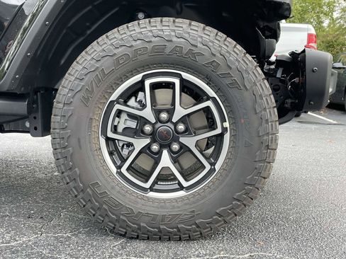 New 2025 Jeep Gladiator Rubicon image 34