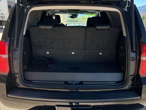 Used 2018 Chevrolet Tahoe Premier AWD/4WD image 12