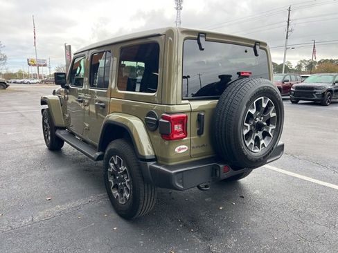 New 2026 Jeep Wrangler Unlimited Sahara AWD/4WD image 22